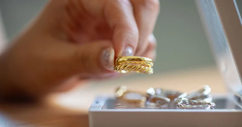 Маркировать БАДы и ювелирные изделия хотят начать в Казахстане