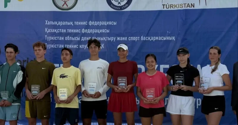 Казахстанские теннисисты выиграли турнир ITF J30 в Туркестане