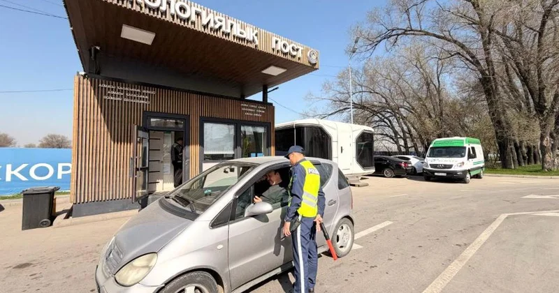 В Алматы проверяют машины на токсичность