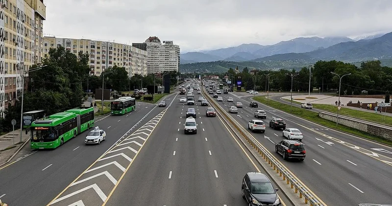 Лестницы разрушаются, перила повреждены : алматинец пожаловался на переход на Аль Фараби