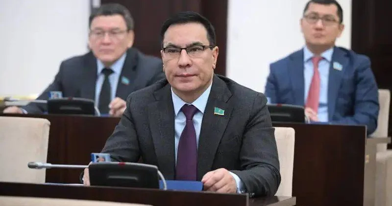 Сенатор Зәкіржан Кузиев: Қазақстандағы жердің 75% ы сорға айналды