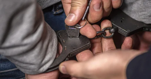 Казахстанца экстрадировали из Грузии по делу о даче взятки полицейскому