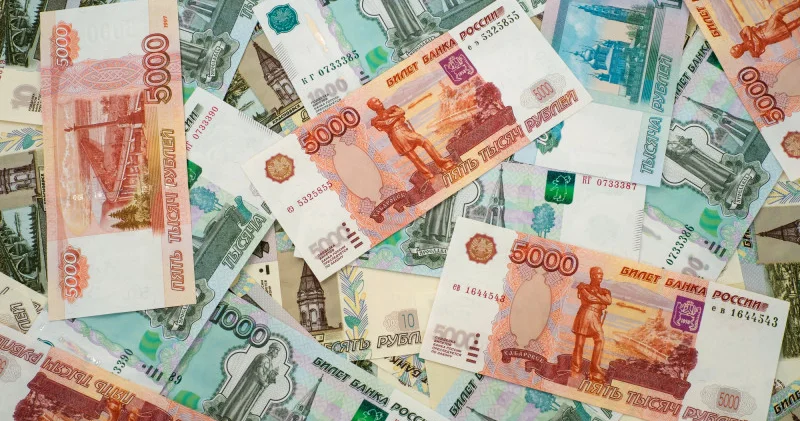 Қазақстанда рубльге сұраныс 7 есе өсті. Сарапшылар себептерін атады