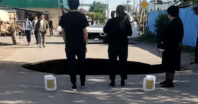 Алматы облысында жолдың бір бөлігі опырылып түсті
