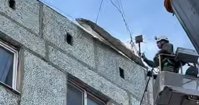 В Сатпаеве предотвратили падение бетонной плиты с многоэтажки
