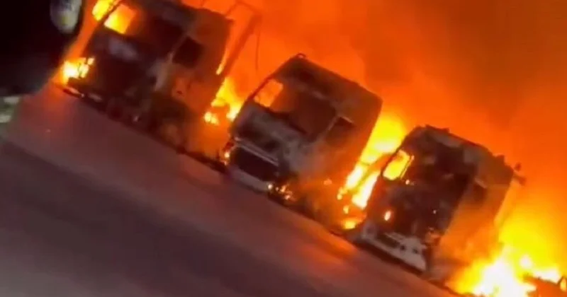 ЧП на Хоргосе : пожар уничтожил 17 казахстанских фур (видео)