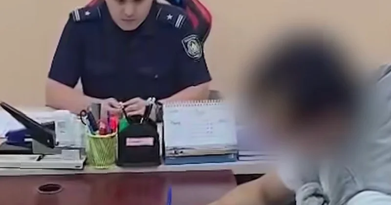 Алматыда сахнада балағат сөз айтқан әншіге айыппұл салынды