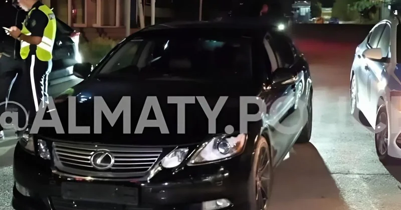 Стритрейсеров на дорогих авто задержали во время ночных гонок в Алматы