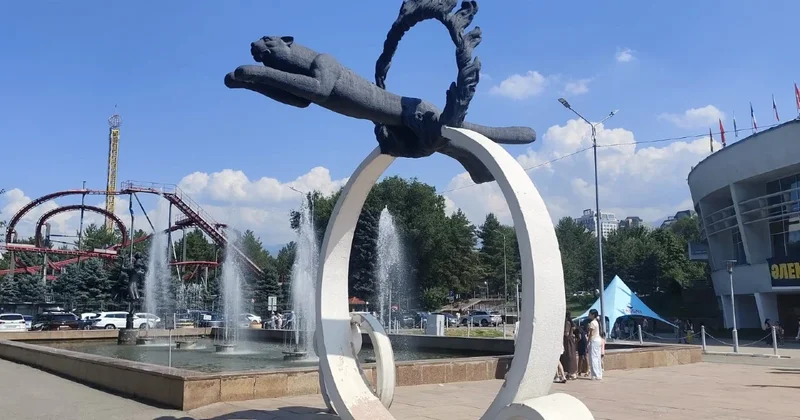 Волшебник яблочного города. Как парковые скульптуры стали визитными карточками Алматы