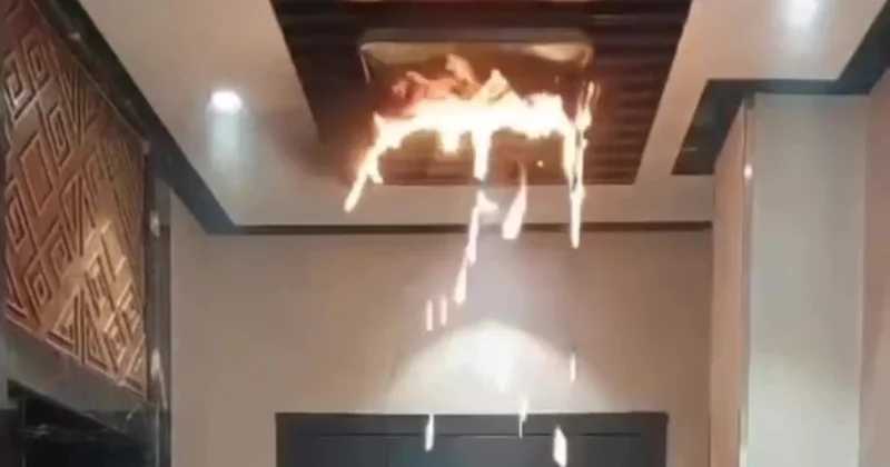 Астанадағы ТК де төбе өртенді видео