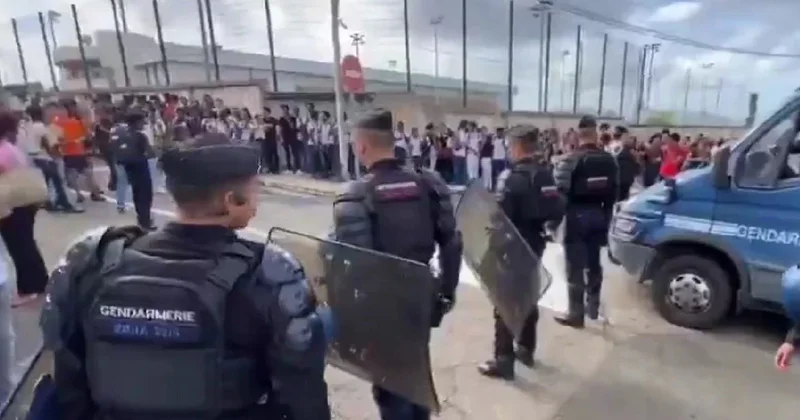 Протесты во Франции. 190 подростков получили ранения, нарушена работа почти 600 школ