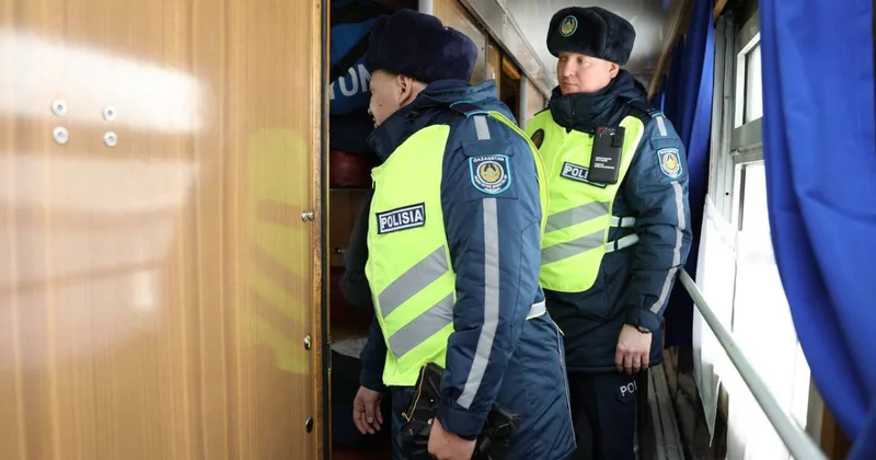 Свыше 600 пьяных пассажиров сняли с поездов с начала года