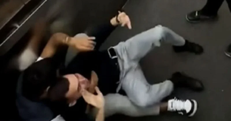 Начал заикаться : казахстанец не может оправиться от жесткого пранка с бензопилой в лифте