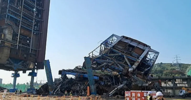 60 метровая башня котельной обрушилась в Южной Корее: под завалами могут быть семь человек