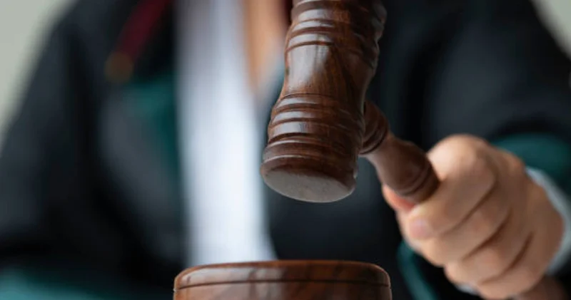 Ақмолада бұрынғы әйелінің артынан аңдып, 9 жерден пышақ салған ер адам сотталды