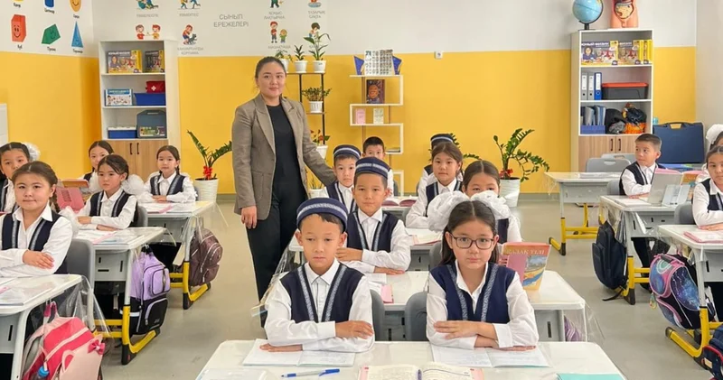 Түркістандағы “Келешек мектебі” оқушылары ұлттық нақышта киінеді