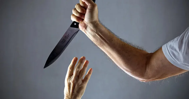 Девять раз ударил ножом: жителю Кокшетау вынесли приговор за нападение на бывшую супругу