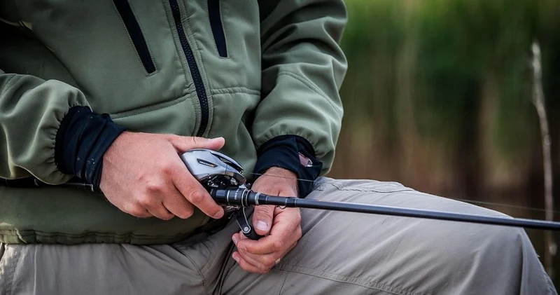 Рыбаки не могли выбраться на берег на озере Балхаш (ВИДЕО)