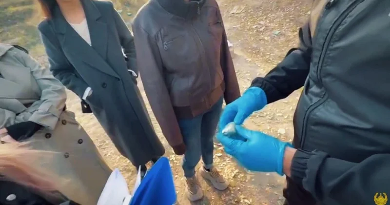 Задержана девушка, неоднократно приезжавшая в Шымкент на арендованном авто (видео)