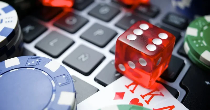 Оформляли карты на родных и дропперов из за рубежа: организаторов двух онлайн казино осудили в Алматы