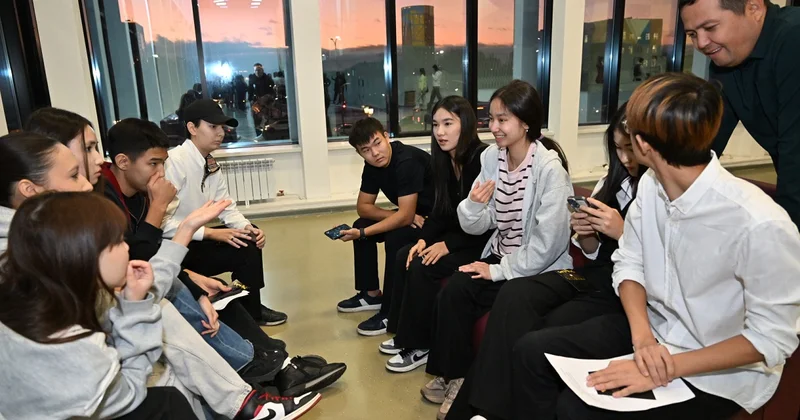 Стали прокурорами студенты