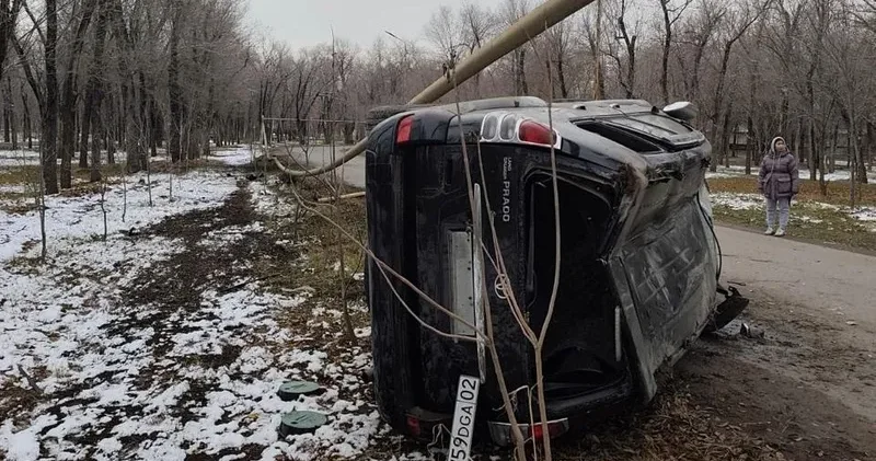 Алматыда жол талғамайтын көлік газ құбырын соғып, жүздеген үй газсыз қалды