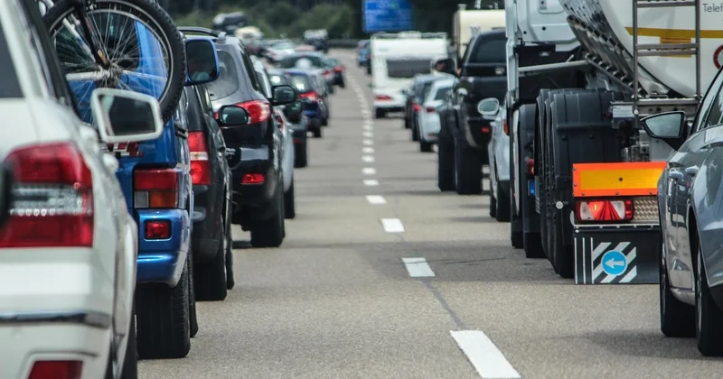 Заторы на трассе Алматы Бишкек: прокуратура обратила внимание на жалобы