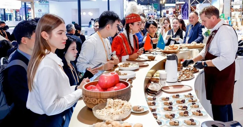 Бал, қымыз, шұбат: Қазақ өнімдері Қытайдың 341 000 дүкен сөресіне шығарылады