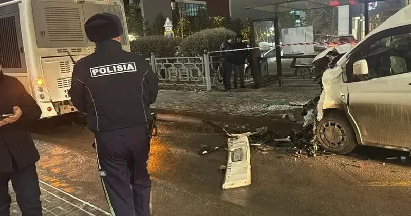 Астанада шағын автобус пен жолаушылар автобусы соқтығысып, бір адам қаза тапты