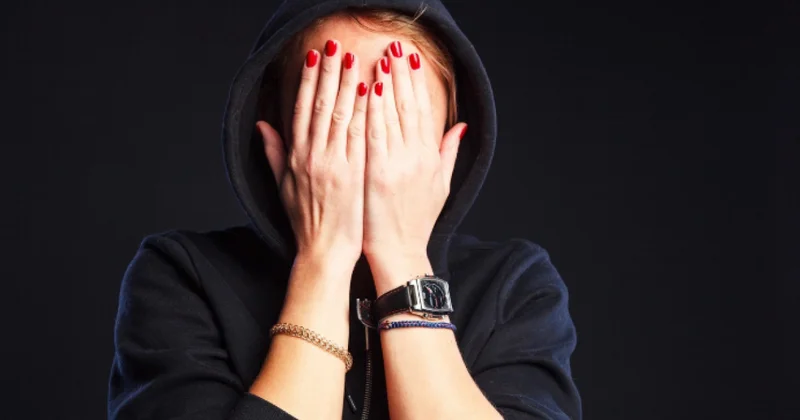 Девушку изнасиловал в автомобиле знакомый из соцсетей