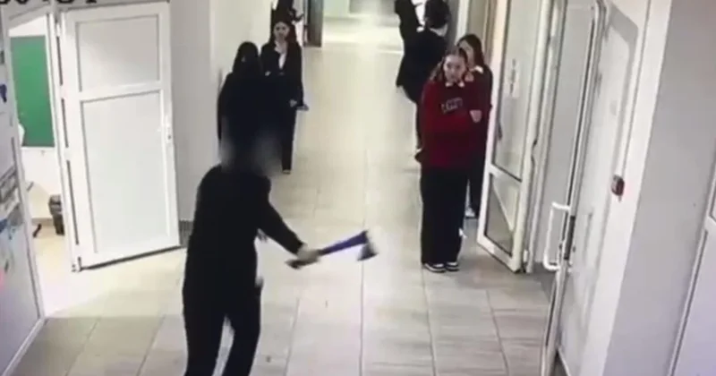 После нападения школьника с топором в Кульсары уволили директора школы