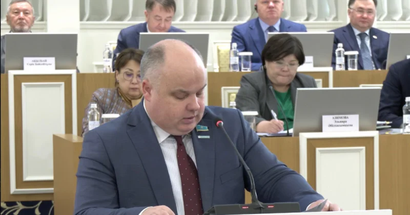 Әділ еңбек, қауіпсіз жұмыс, лайықты жалақы: Максим Рожин жаңа Конституция жобасының маңызды тұсын атады