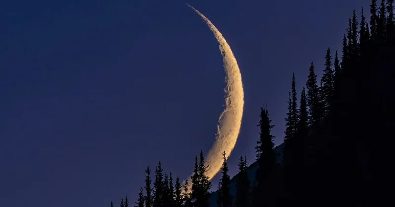 Завораживающий ролик с Луной снял фотограф в горах близ Алматы (ВИДЕО)