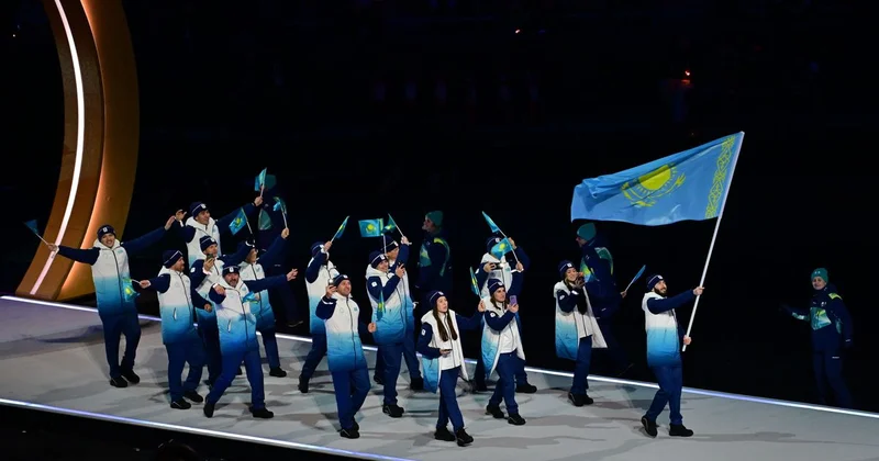 Сборная Казахстана прошла на церемонии открытия зимней Олимпиады 2026