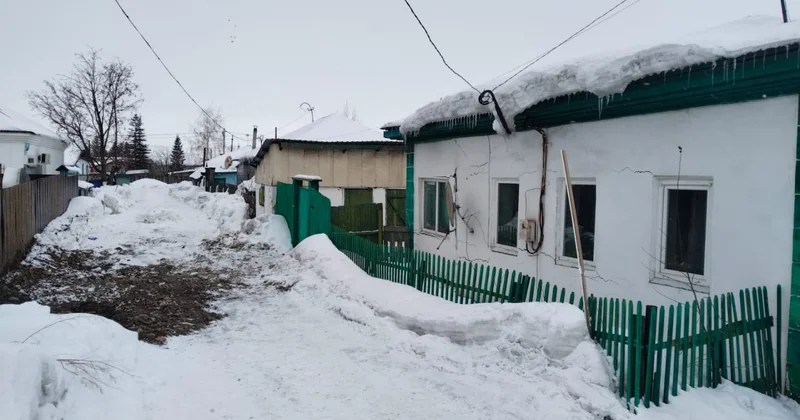 Жители разрушающихся домов в Усть Каменогорске обращаются за помощью к властям