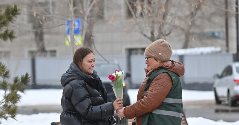 Гүл сыйлау әдебі