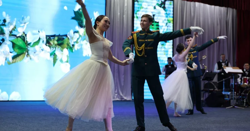 Охраняют объекты, служат в авиации: женщин Нацгвардии РК наградили к 8 Марта