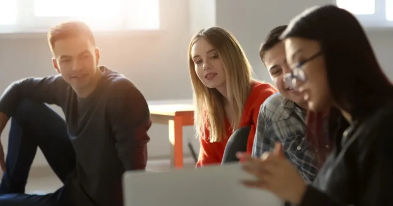 В бесплатный разговорный клуб казахского языка приглашают жителей Алматы