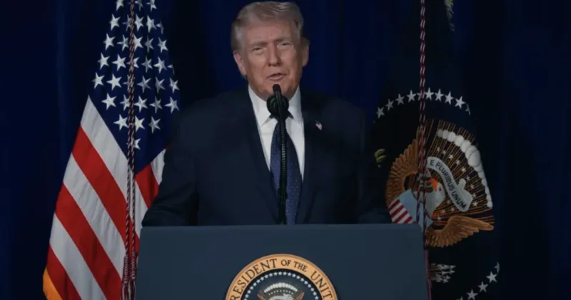 Трамп бүгін Иранға “ауыр соққы“ жасалатынын айтты