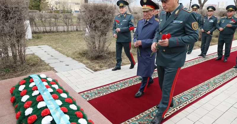 Подвиг Казбата не забыт: в Астане почтили память погибших военнослужащих