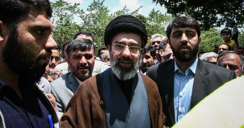 Новый верховный лидер Ирана может находиться в бессознательном состоянии