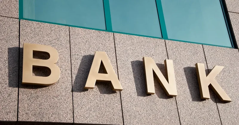 Чистая прибыль казахстанских банков снизилась на 13,4% за год