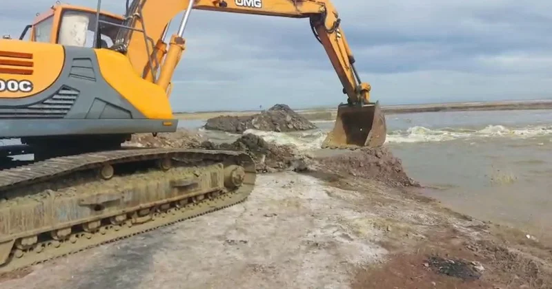 Жители села в Акмолинской области оказались изолированы от мира из за паводка