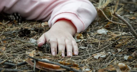 15 летняя школьница погибла после падения с высоты в Актау