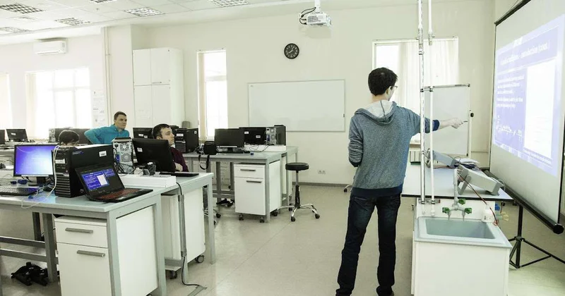 Казахстан закрепился в глобальном топ 20 по образованию