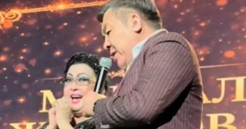 Ғашық болып қалдым : Мақпал Жүнісоваға концертте ер адам сезімін білдірді (видео)