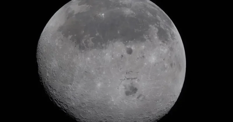 Артемида 2 миссиясының астронавттары Айдың арғы бетін көрсетті