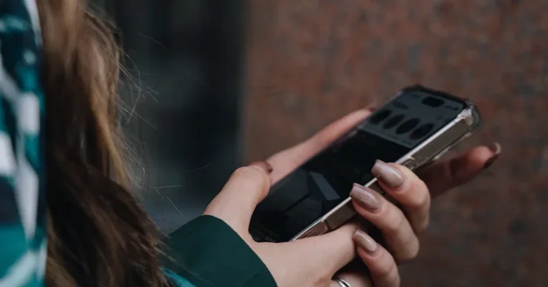 Полиция Астаны накажет подростков, которые шумели и мусорили возле дома