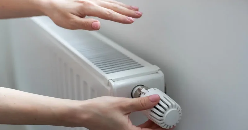 Что делать, чтобы не платить за отопление, когда на улице тепло, подсказали в Минэнерго