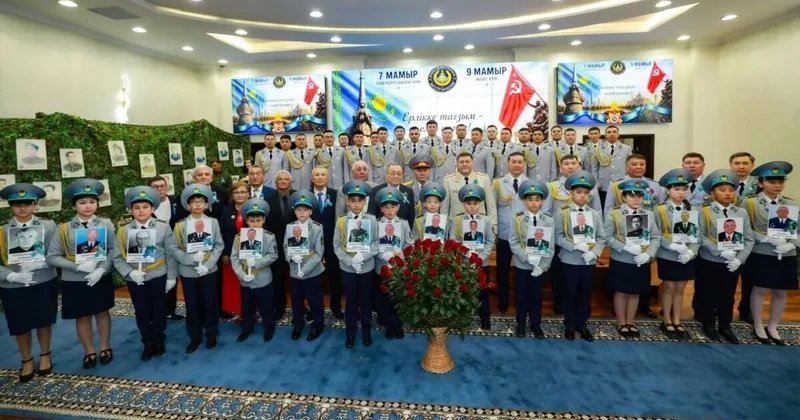 Ел қорғандарына құрмет: Астанада полицейлерге пәтер кілті табысталды